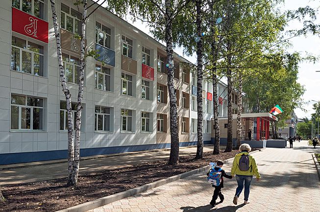 Световые фасадные панели для гимназии №93 г.Казани