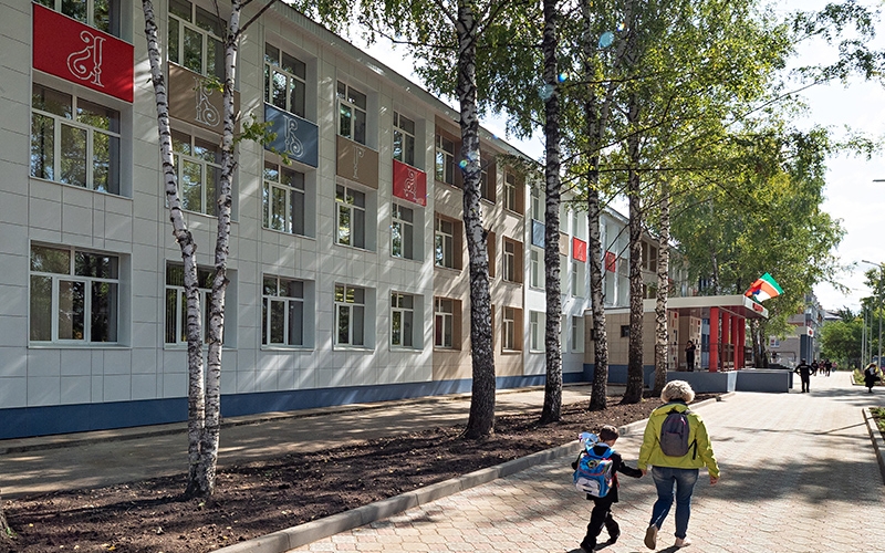 Световые фасадные панели для гимназии №93 г.Казани